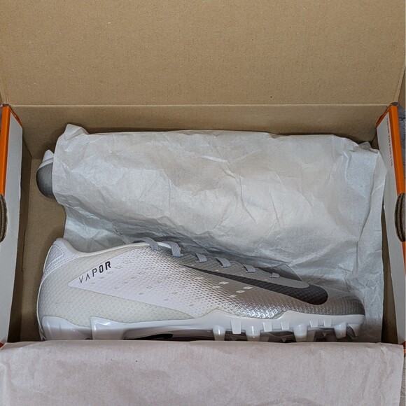 Nike Vapor Untouchable Speed 3 Men\'s 8.5 White Metallic Grey Cleats 917166-101 main image 8